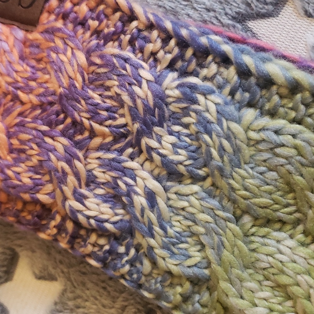 3/$25 C.C Beanie Fuzzy Lined Multi Color C.C Head Wrap (Headband) - Picture 4 of 10